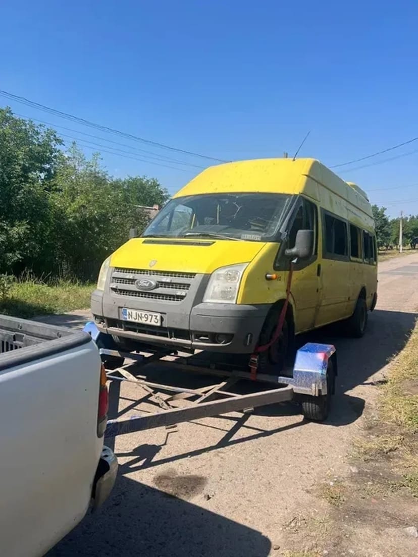 Підкатний візок для евакуації автомобілів.