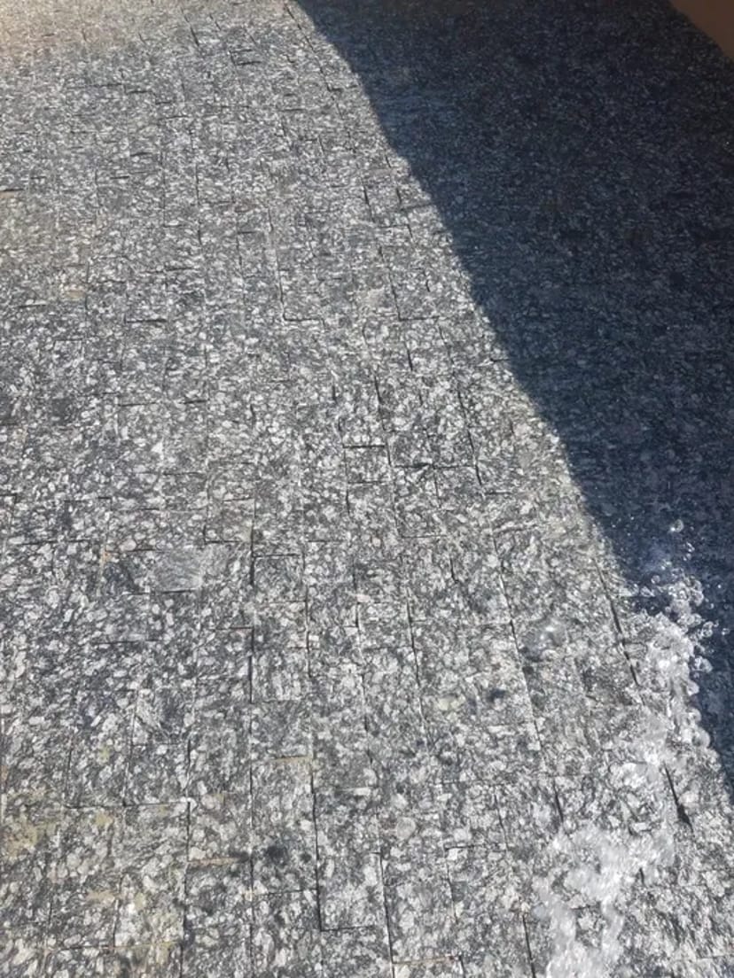 Укладання тротуарної плитки гранітної бруківки. Гарантуємо якість!