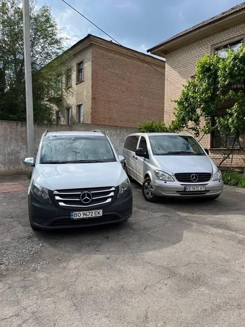 Замовлення авто з водієм Україна весілля корпоративи/відпочинк