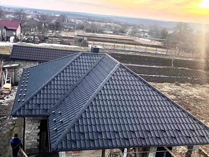 Монтаж дахів, водостічних систем, підсофітів. Все для даху!