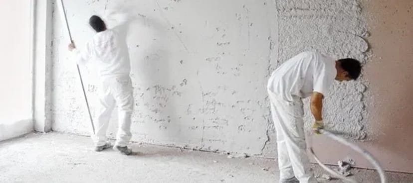 Комплексні штукатурні послуги: машинне та ручне нанесення штукатурки для досягнення ідеально рівних поверхонь у вашій квартирі.