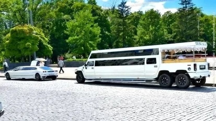 032 Лімузина Хаммер H2 на весілля в Києві – ефект, комфорт