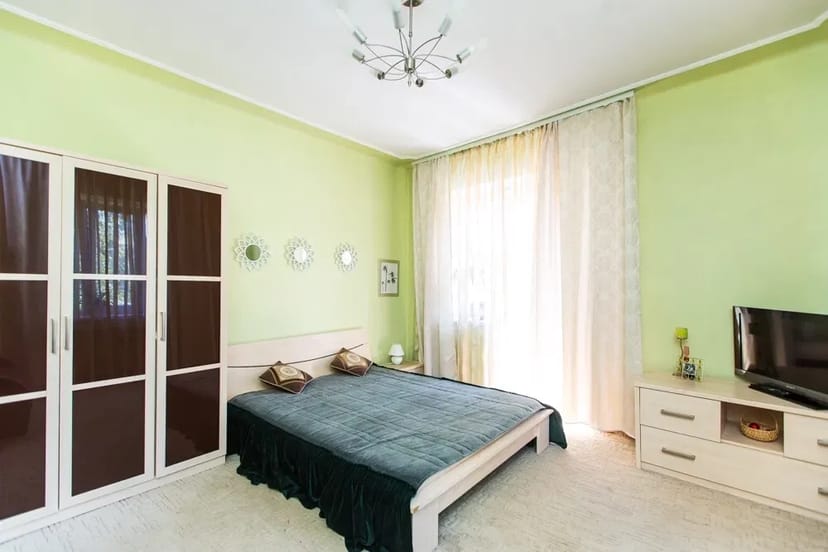 Гарна та затишна (до 7осіб) 2х кімн квартира подобово в центрі Львова