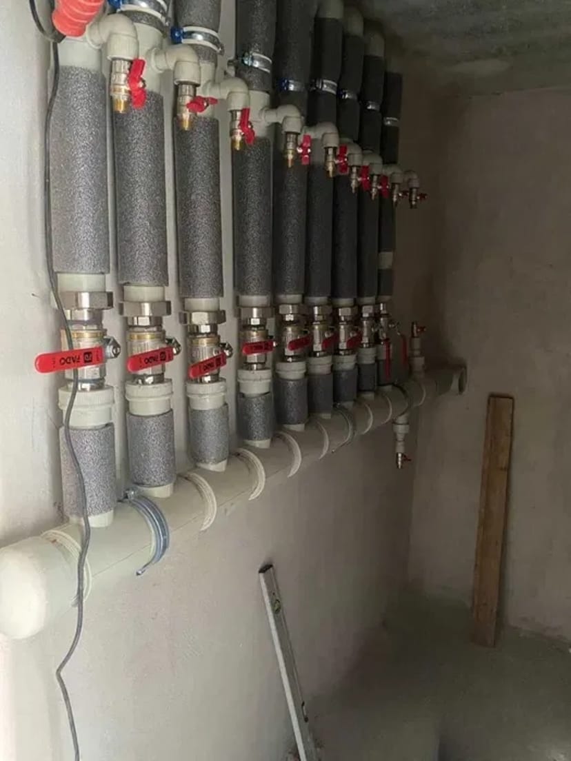 Монтаж опалення. Водопостачання. Тепла підлога. Батареї.