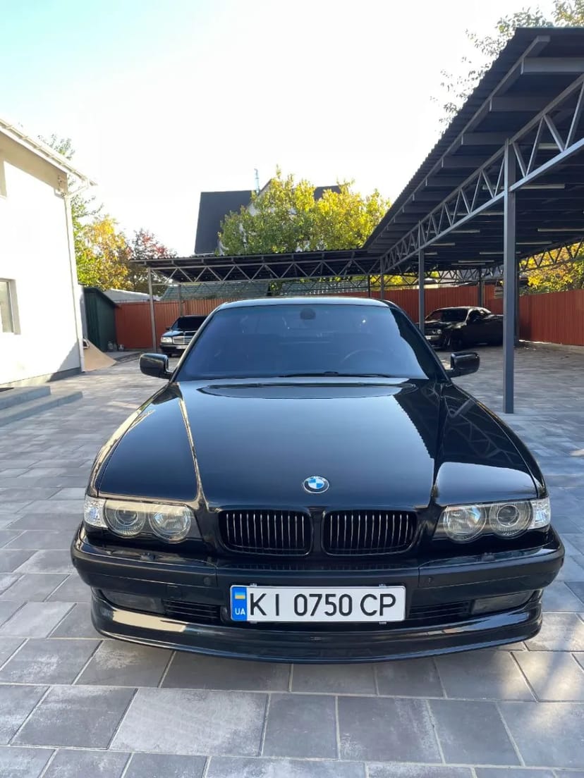 BMW 750i 2001  