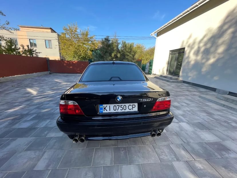 BMW 750i 2001  