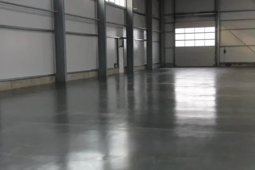 Улаштування топінгових бетонних підлог | Промислові безпилові покриття