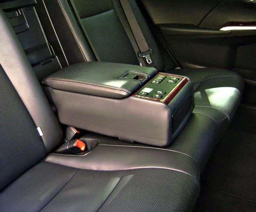 154 Toyota Camry V50 New авто на весілля