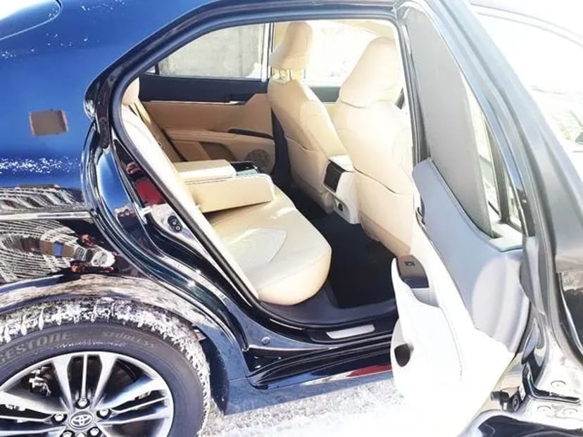 150 Toyota Camry V70 чорна замовити авто на весілля