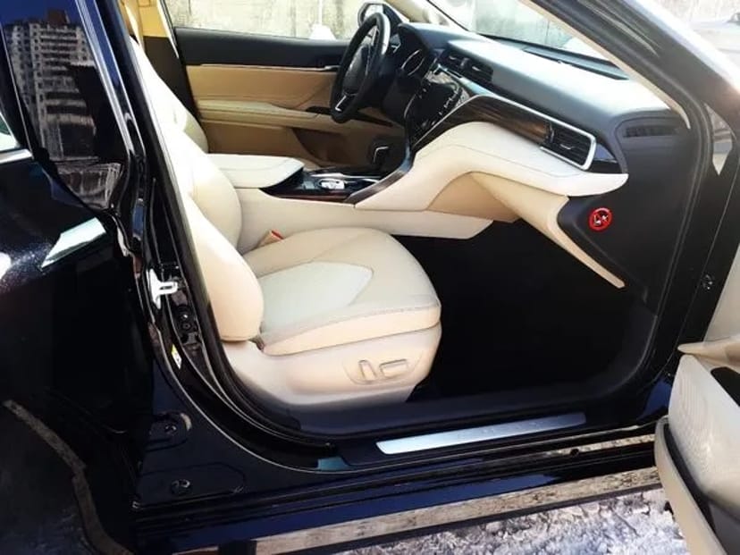 150 Toyota Camry V70 чорна замовити авто на весілля