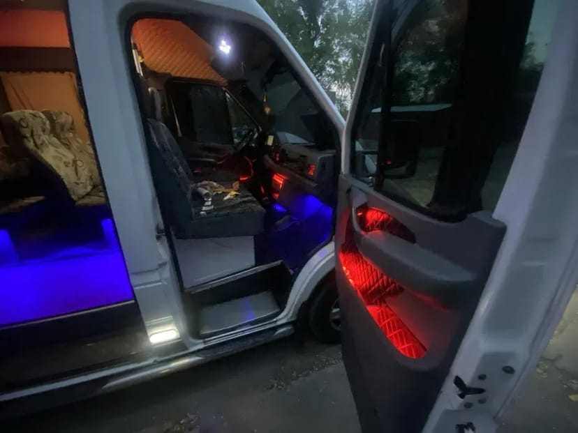 Пасажирські перевезення з водієм 