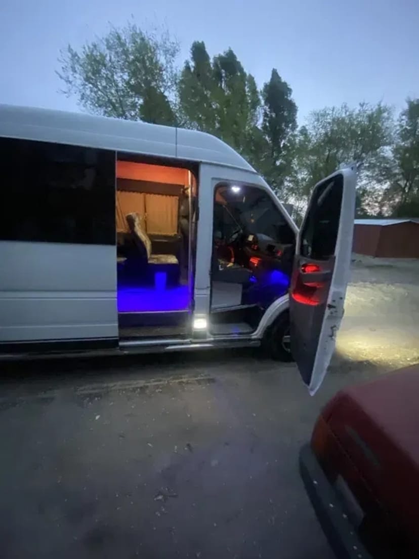 Пасажирські перевезення з водієм 