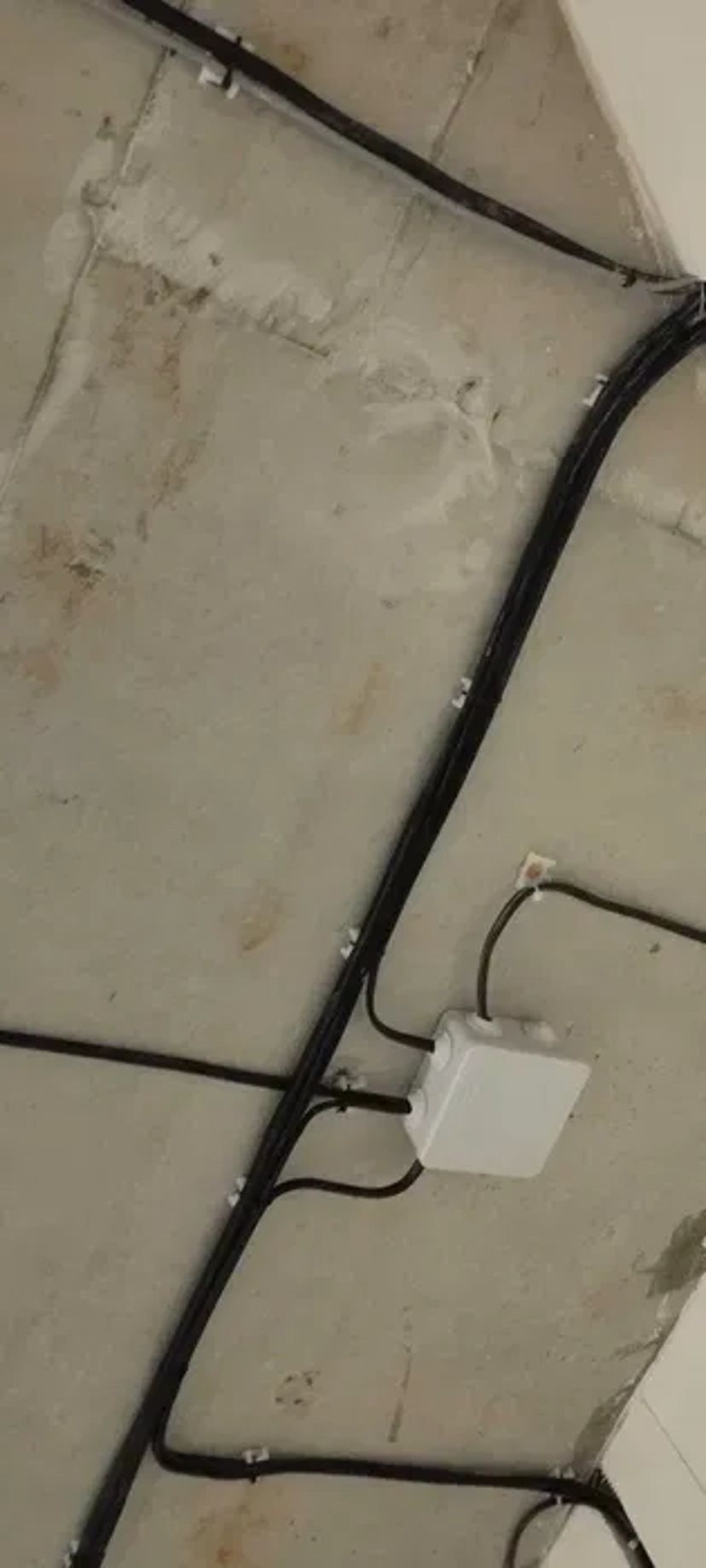 Якісна електрика під ключ. Нова проводка та заміна старої.