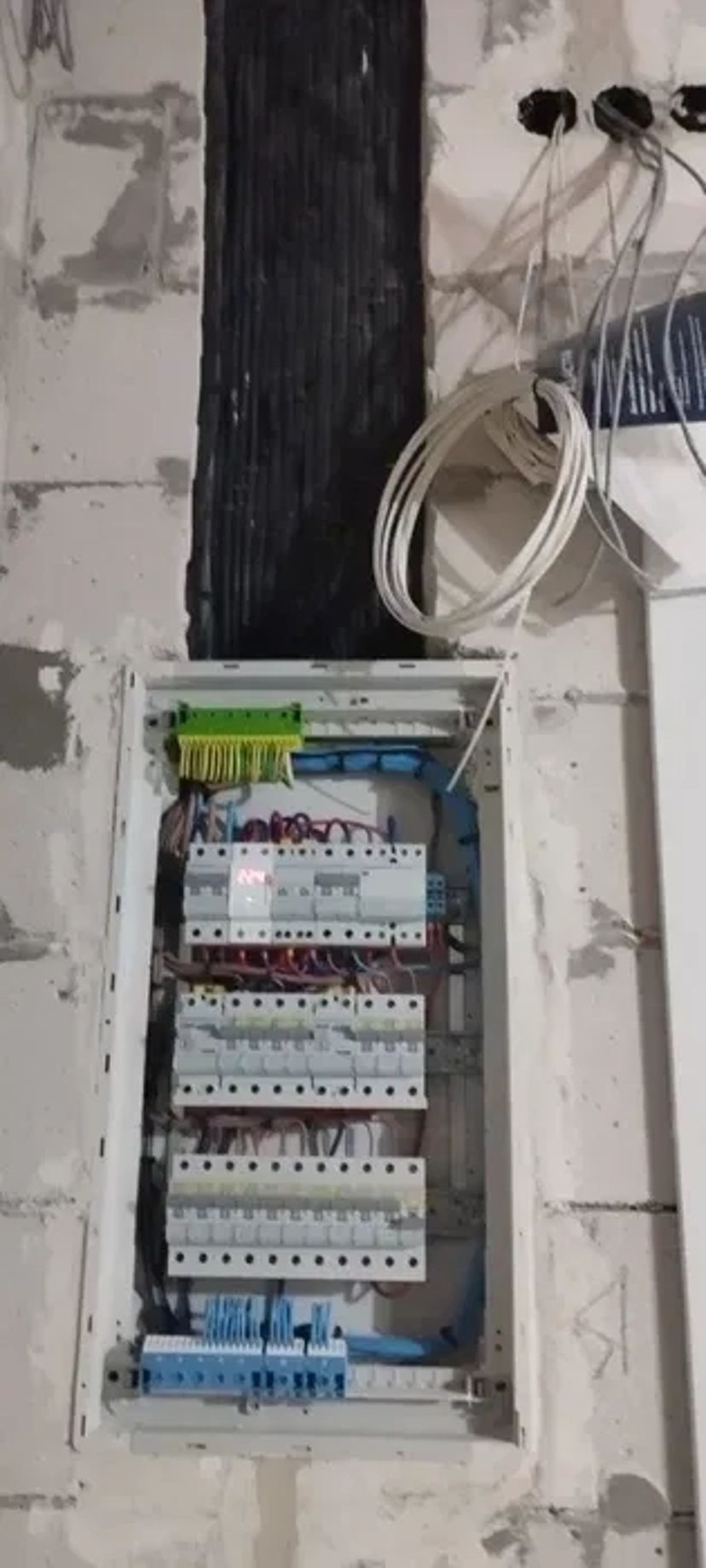 Якісна електрика під ключ. Нова проводка та заміна старої.