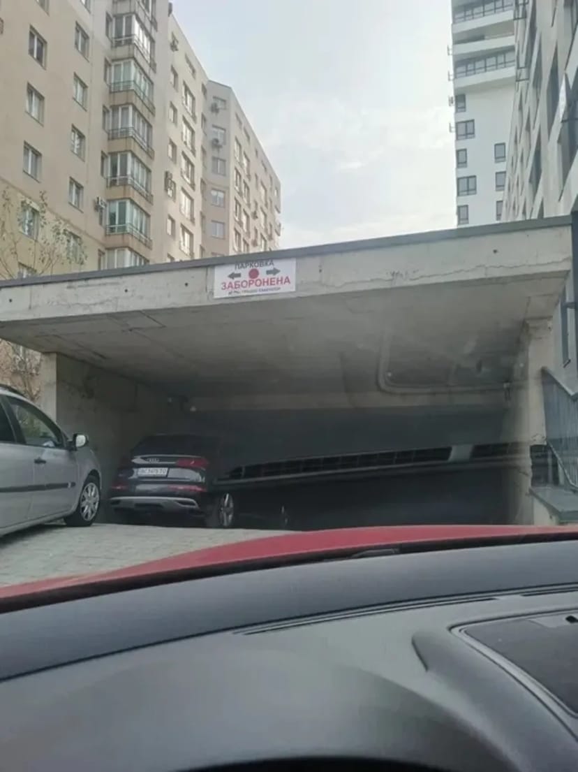 Паркомісце у підземному паркінгу