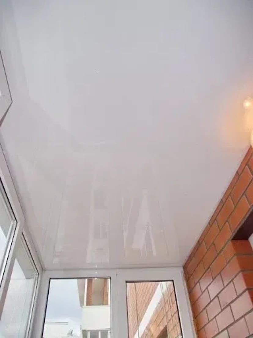 Натяжні стелі (Натяжные потолки)