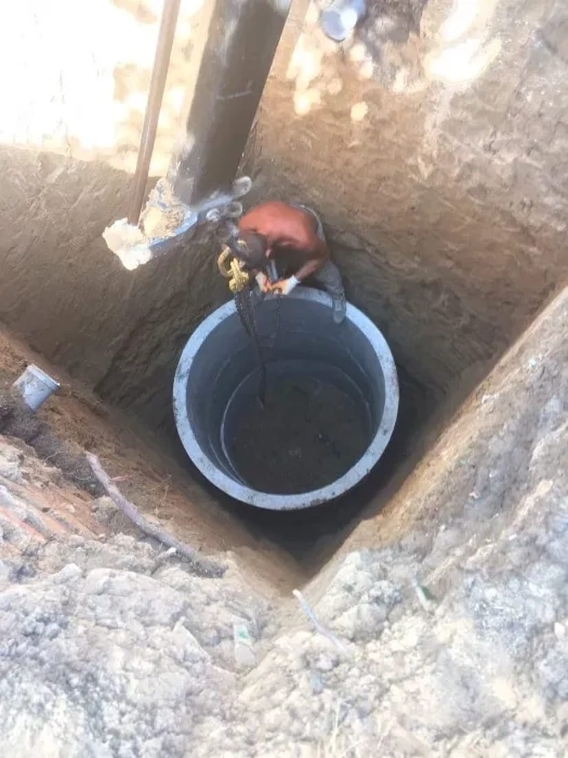 Экскаватор . Копка. Чистка участка