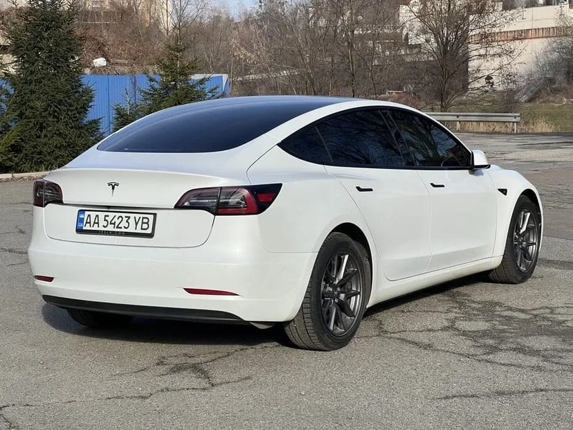 Авто Tesla Model 3 2021р
