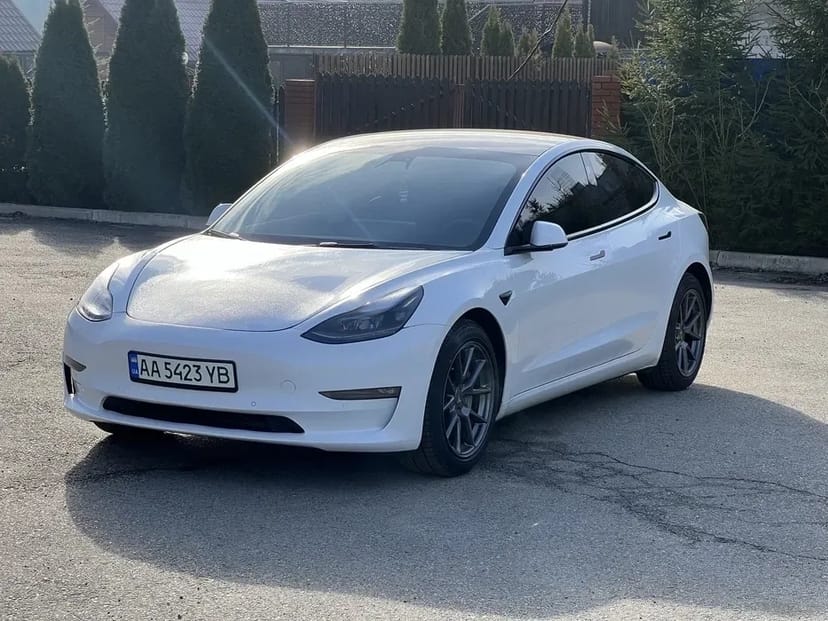 Авто Tesla Model 3 2021р