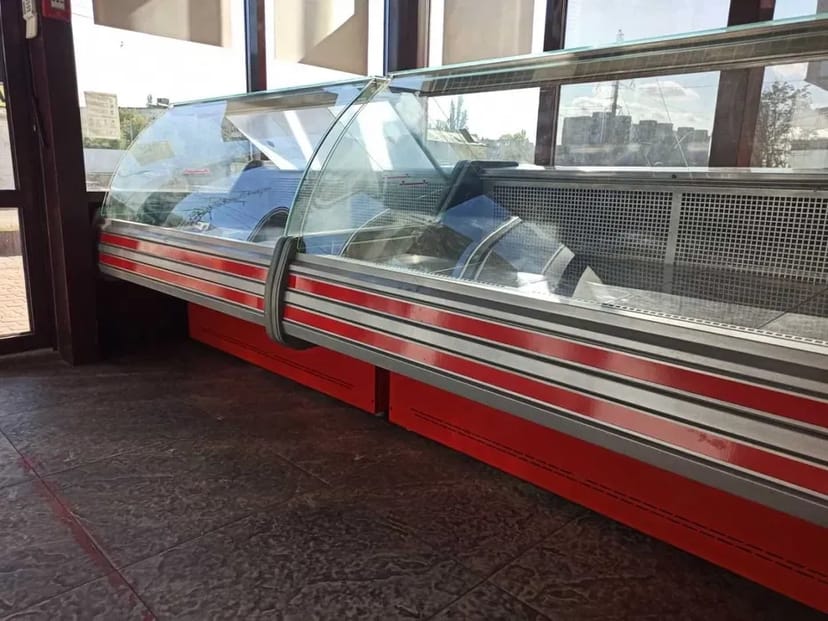 Холодильне обладнання, холодильні вітрини