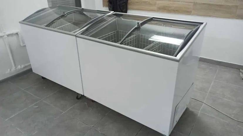 Холодильне обладнання, холодильні вітрини