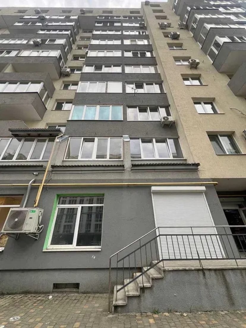 Фасадне комерційне приміщення 110 м² вул.Тернопільська, 21к