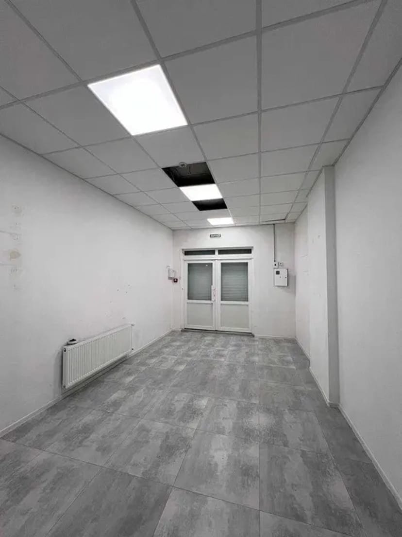 Фасадне комерційне приміщення 110 м² вул.Тернопільська, 21к