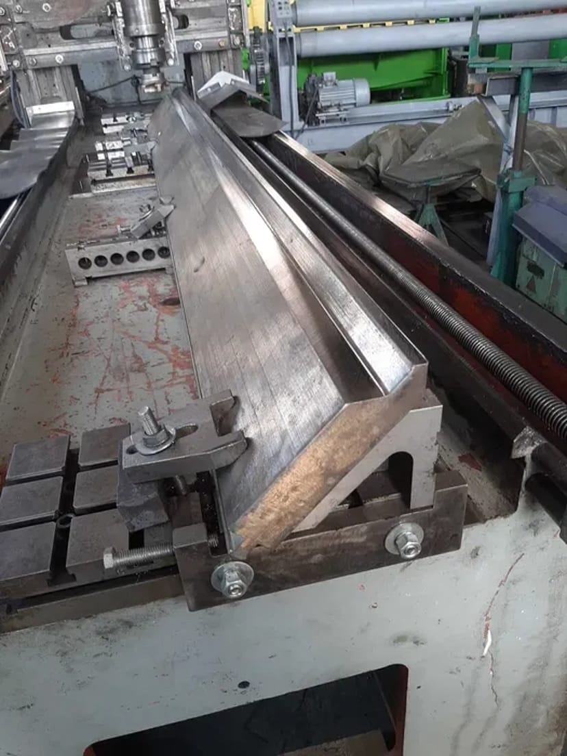 Ножі та матриці для листозгинів відновлення та виготовлення