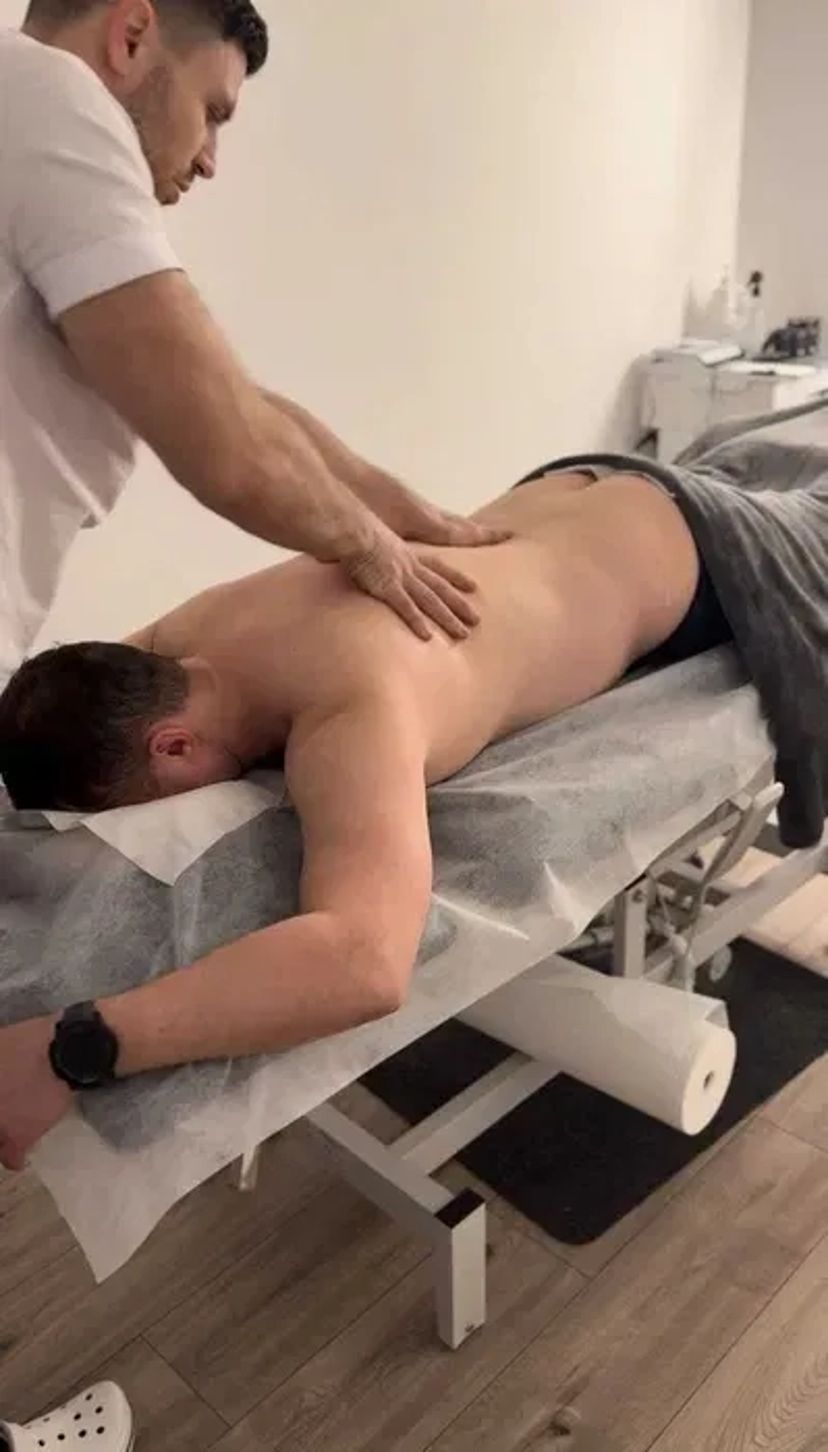 Лікар-реабілітолог, Лікувальний масаж