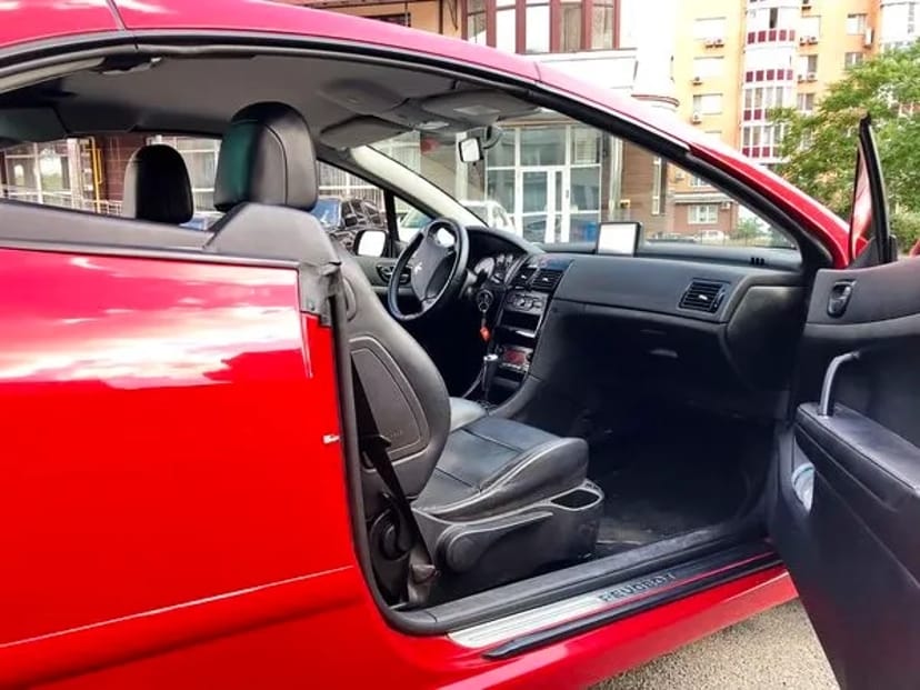 320 Кабріолет для фотосесії зйомки Peugout 307cc червоний