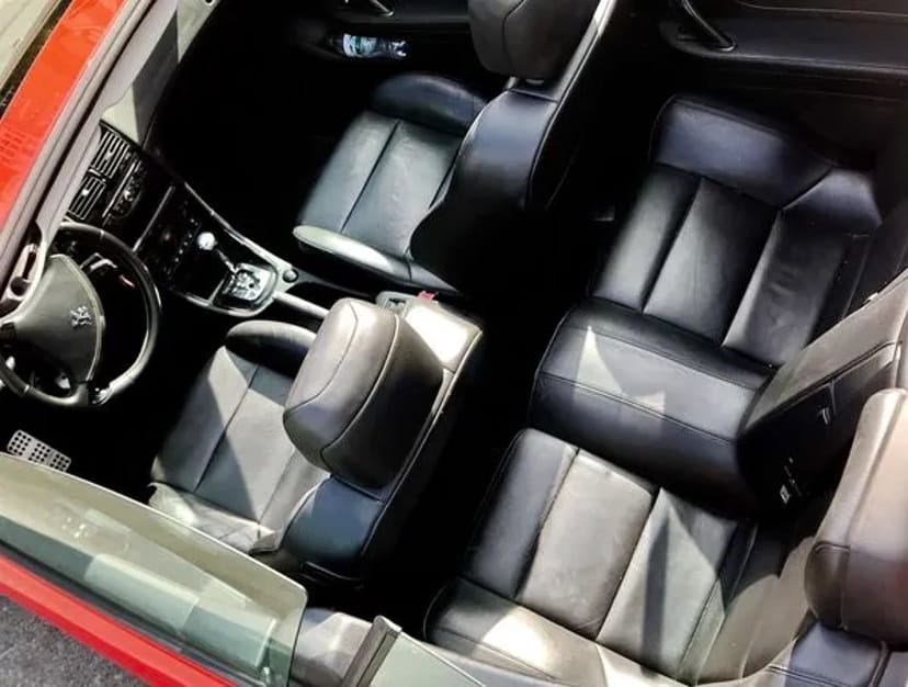 320 Кабріолет для фотосесії зйомки Peugout 307cc червоний