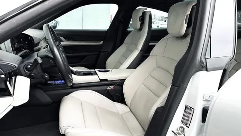 135 Porsche Taycan Turbo без водія в Києві
