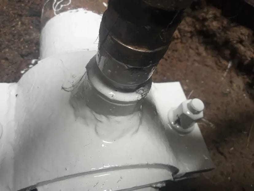 Аварійний ремонт, прокол під дорогою заміна хомутів, кранів під тиском