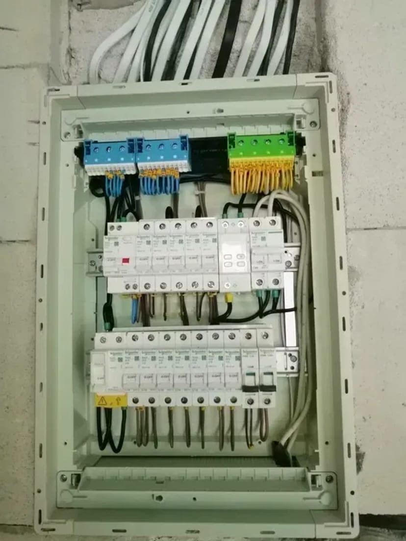 Електромонтаж під ключ-Івано-Франківськ. Послуги електрика.