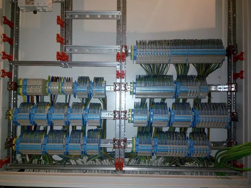 Електромонтаж під ключ-Івано-Франківськ. Послуги електрика.