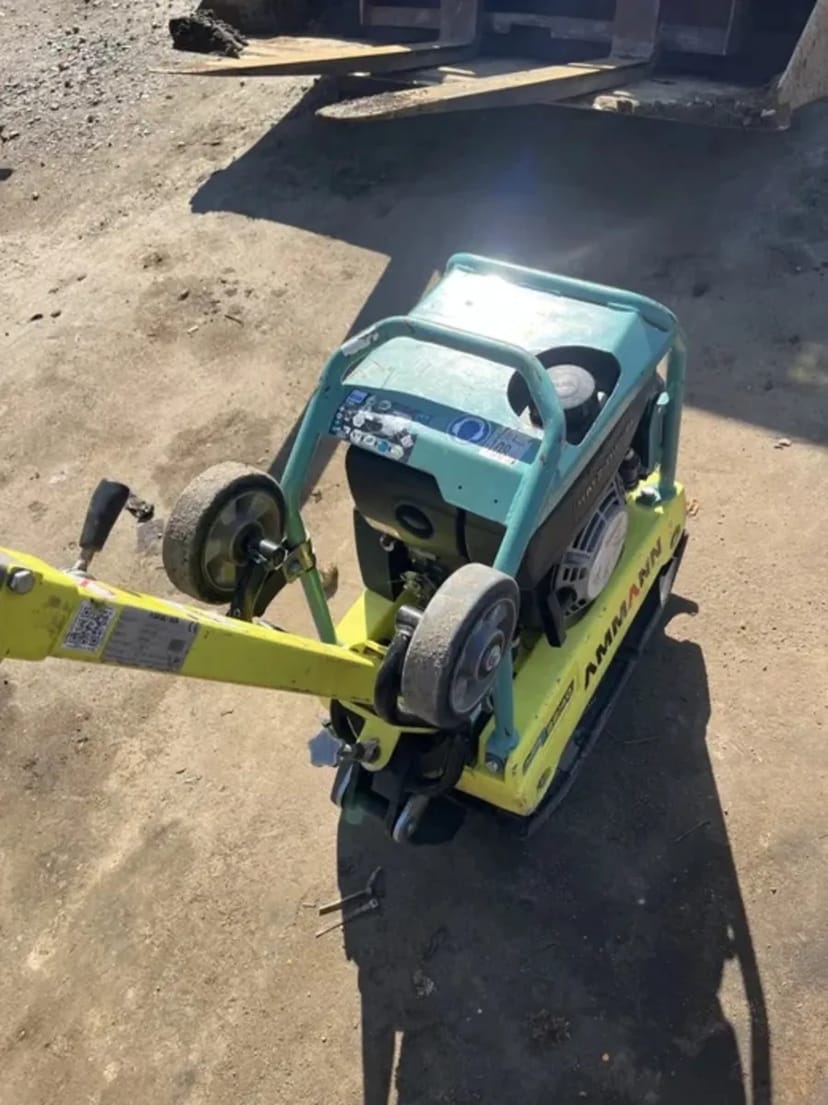 Професійна віброплита Ammann 115 кг (APF 12/40)