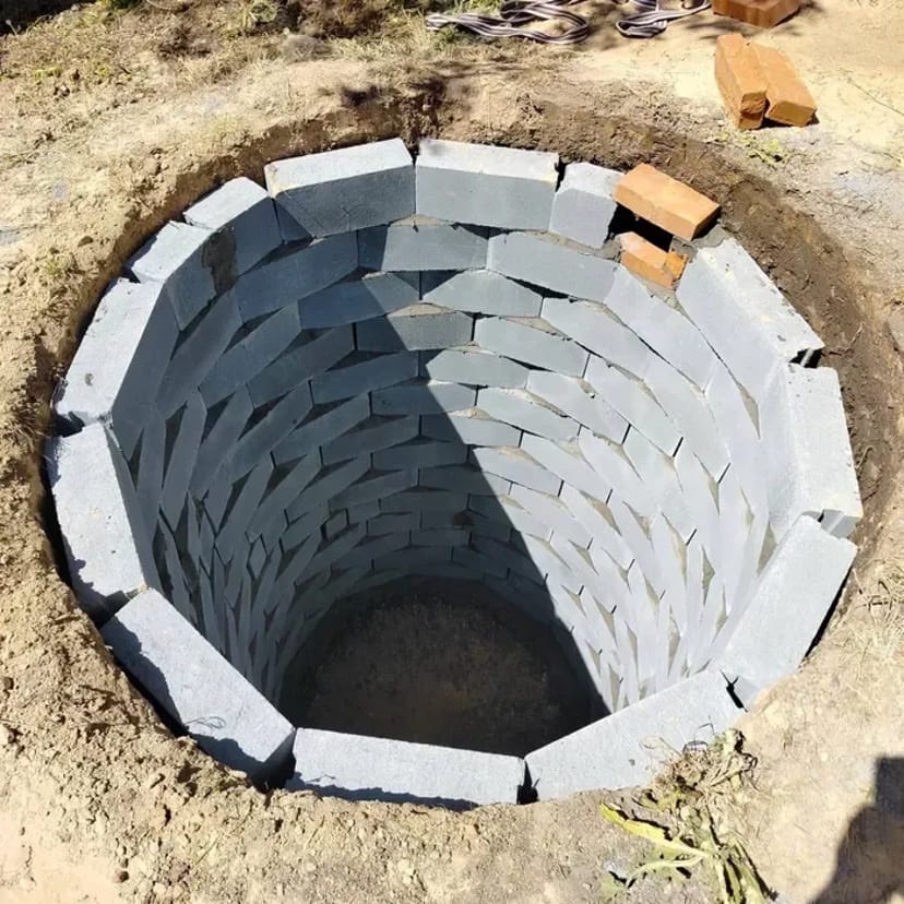 Зливні ями та септики під ключ. Каналізація, маніпулятор