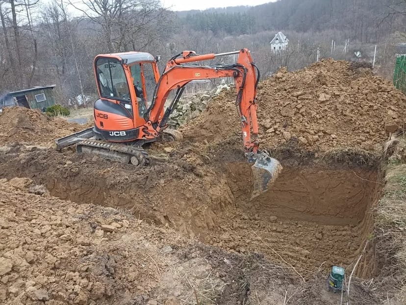 Міні екскаватор