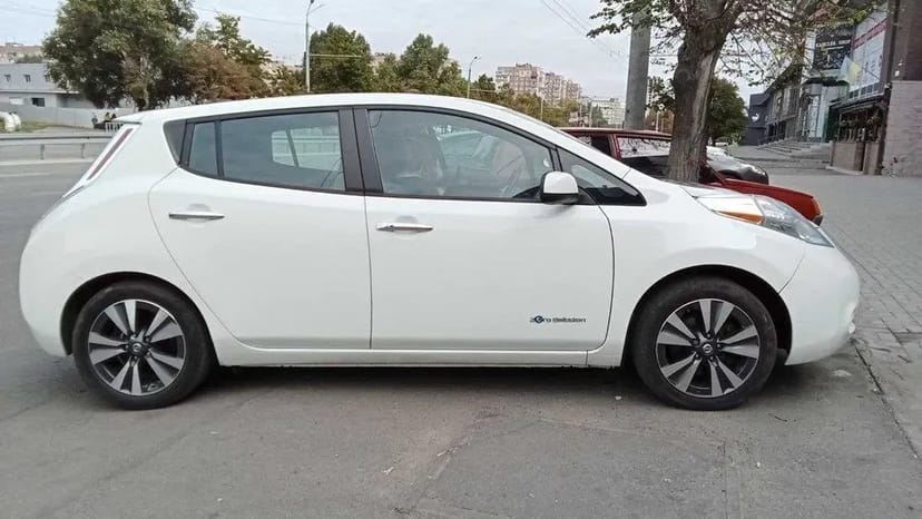 Nissan leaf 2016 30 квт/ч usa выкуп