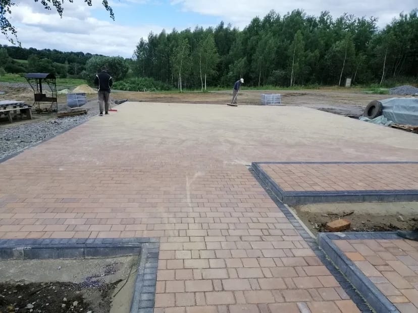 Укладання тротуарної плитки - 250₴ кв. м