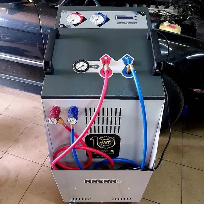 Заправка автокондиционеров профессиональной итальянской установкой