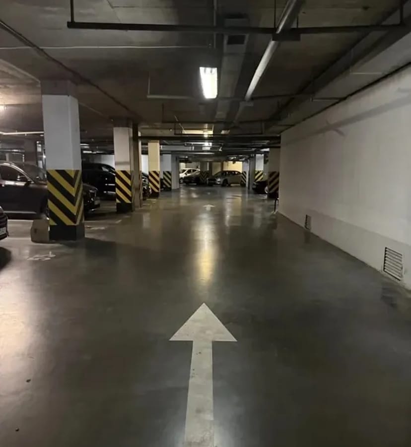 Паркомісце в підземному паркінгу ЖК «Венеція»