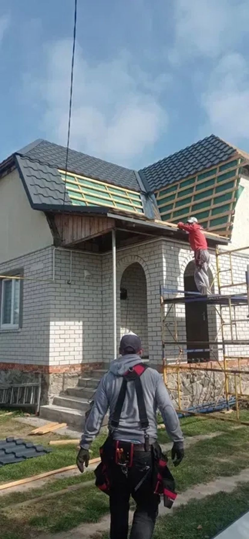 Покрівельні роботи: дах під ключ