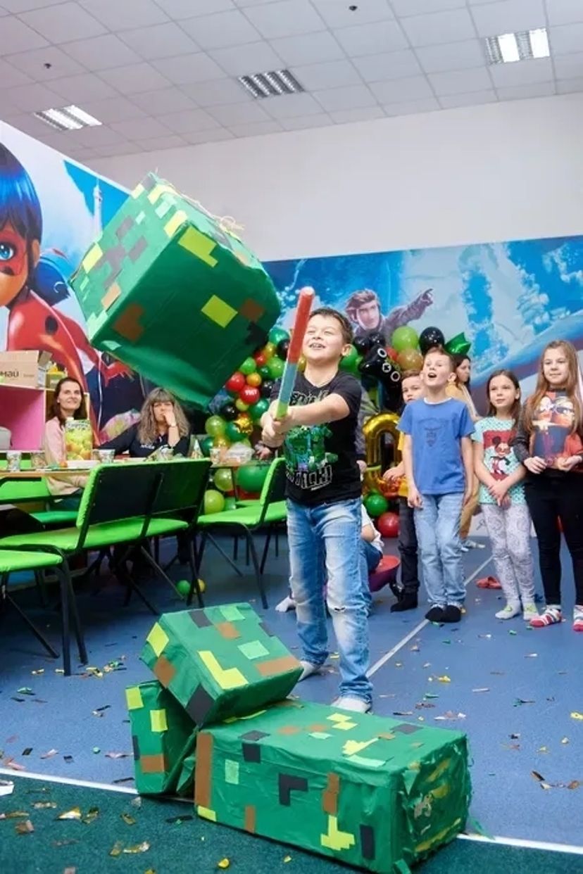 Аніматори , Випускні, кріошоу, фокусники , піньяти