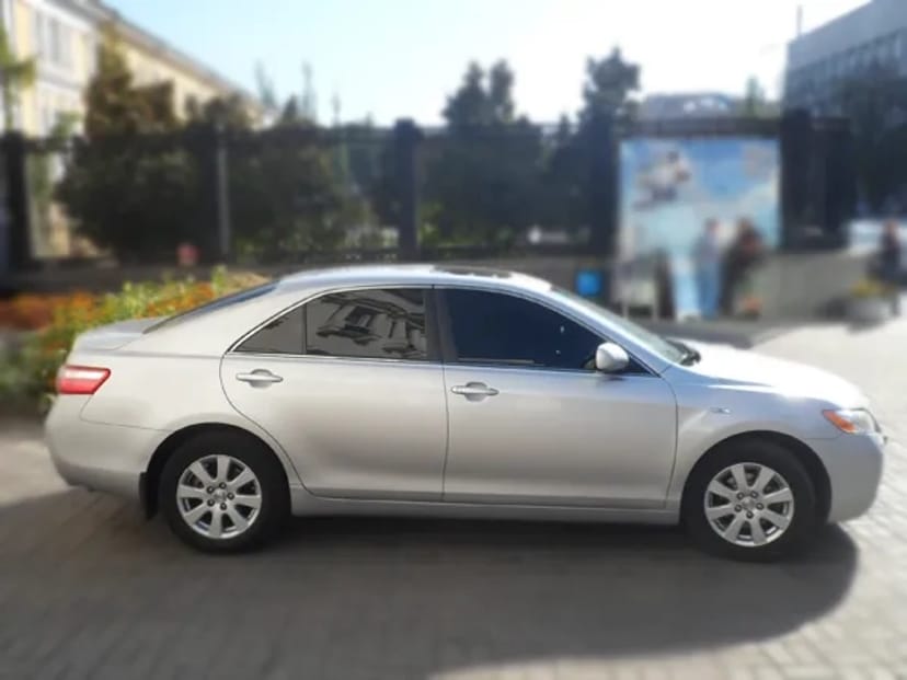 156 Авто на весілля Toyota Camry срібляста