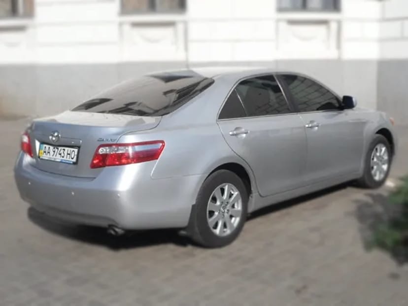 156 Авто на весілля Toyota Camry срібляста