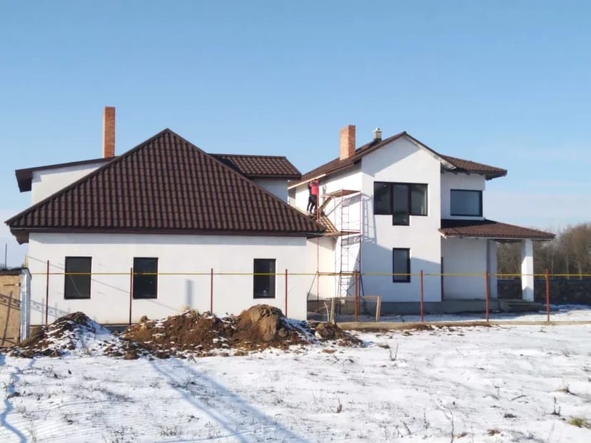 Будівельні роботи, реконструкція, фундаменти, кладка, покрівлі.