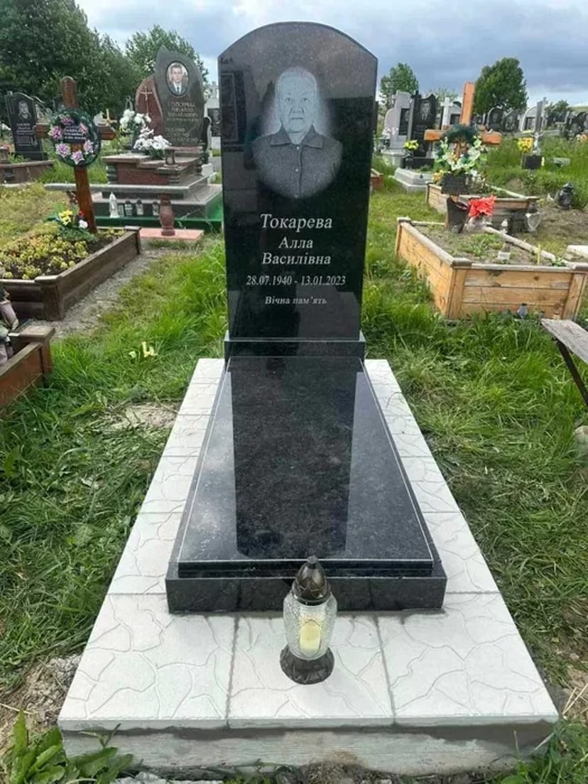 Бюджетні Пам’ятники від Виробника: Виготовлення, Якісна Гравіровка та Монтаж під Ключ!