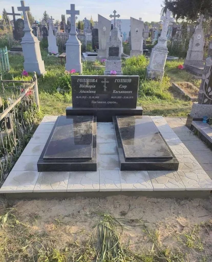 Бюджетні Пам’ятники від Виробника: Виготовлення, Якісна Гравіровка та Монтаж під Ключ!