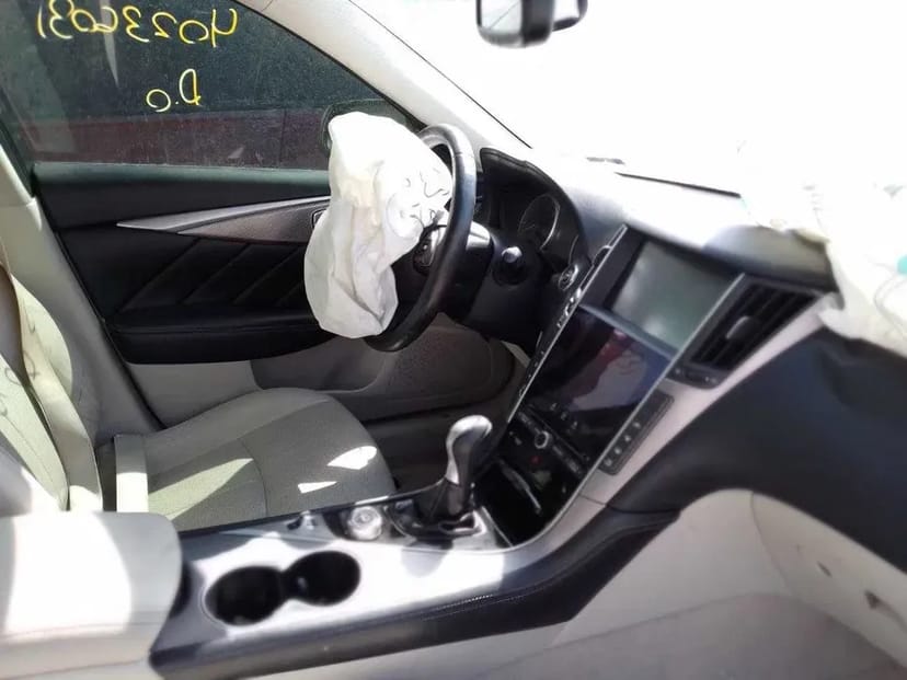 Восстановление систем безопасности авто: ремонт подушек, ремней и разблокировка SRS!